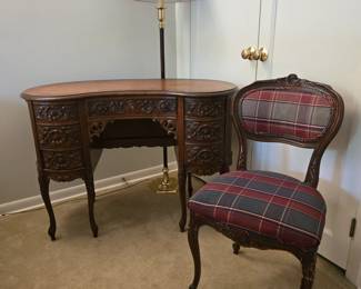 Beaurifully carves Kidney desk and chair