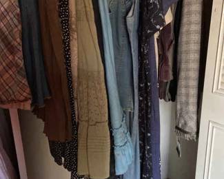 Womans Dresses And Skirts