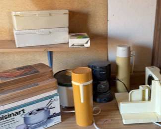Assorted Kitchen Items