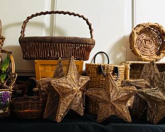 Miscellaneous decorative baskets