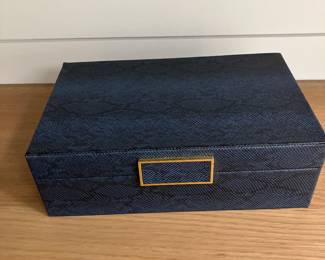 Jewelry box
