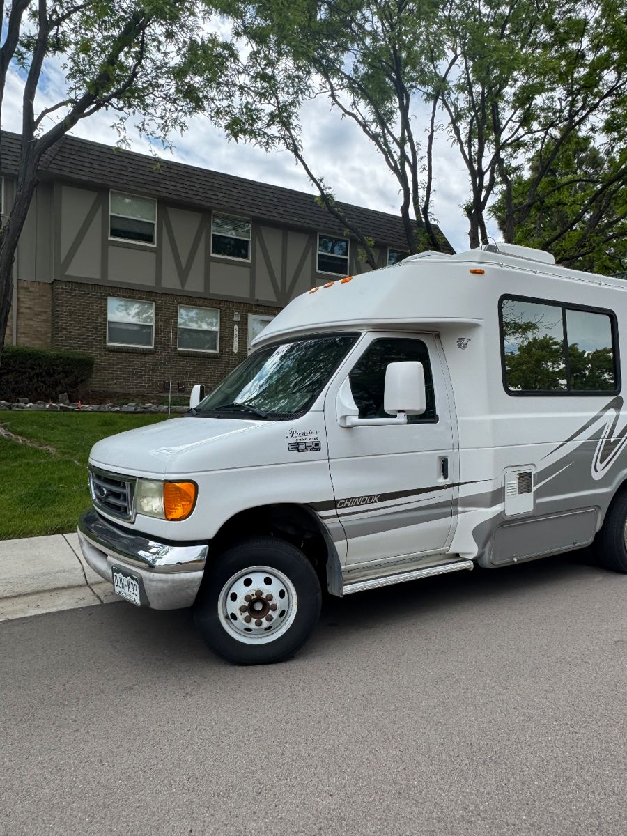2004 e 350 chinook with 105k miles asking price 24k willing to negotiate a little must be payed in cash!!! Clean title and passed emissions