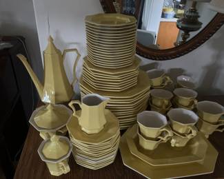 75 Piece Independence Ironstone 1776 Interpace Dishware Set. 