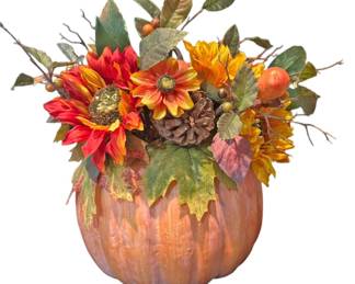 Fall Themed Pumpkin Decor