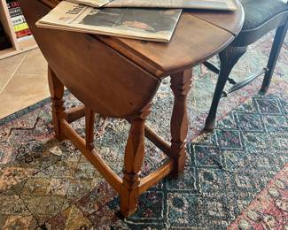 Antique Drop Leaf End table