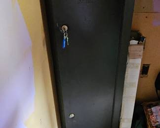 Gun Safe with Keys