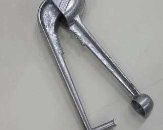 Vintage Aluminum Garlic Press