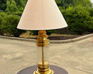 BRASS AND CRACKLE GLASS REGENCY NAUTICAL LAMP