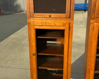 ETHAN ALLEN TWIN THEATRE/MEDIA CABINETS