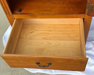 ETHAN ALLEN TWIN THEATRE/MEDIA CABINETS