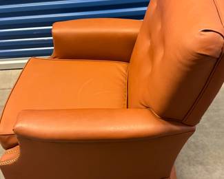 VINTAGE TUFTED 5 BUTTON RECLINING CLUB CHAIR