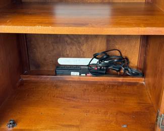 ETHAN ALLEN TWIN THEATRE/MEDIA CABINETS