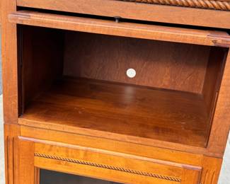 ETHAN ALLEN TWIN THEATRE/MEDIA CABINETS