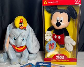 LOT OF RARE NEW DISNEY COLLECTIBLES