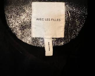 AVEC LES FILLES