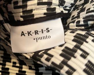 AKRIS PUNTO