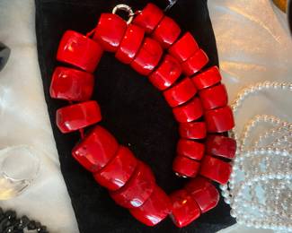 Coral neclace