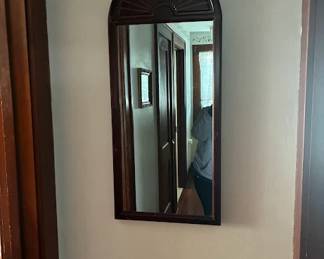 OvalMirror