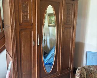 ARMOIRE