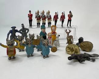 67 DieCastSoldiersCatsandCeramicPewterBrassMiniatureFigures