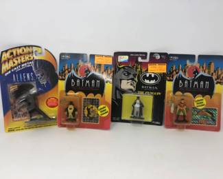 26 4DieCastMetalToyFiguresBatmanFiguresandAlienFigures