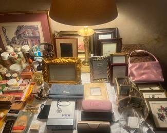 Frames, lamp