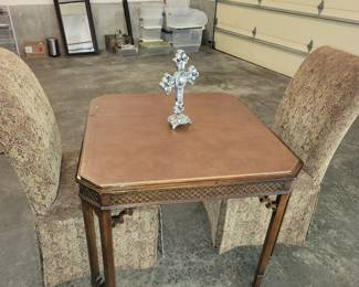 Cute antique table, 2 slipper chairs
