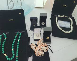 High-end jewelry - off site til sale opens