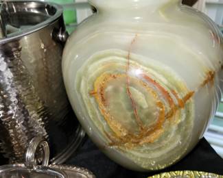 Marble onyx vase