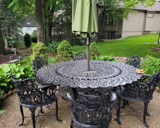 Vintage cast aluminum patio table set