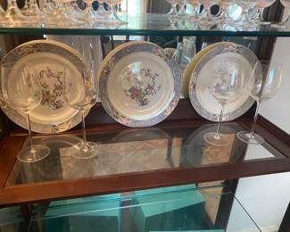 Estate Sales By Olga in Colonia, NJ