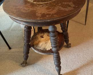 24 Inch Antique Round Table