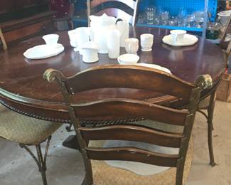 Round Kitchen Table with 4 Chairs