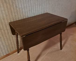 Drop Leaf TAble