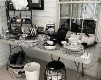 Black and white decor