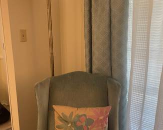 Fabric accent chair, Tiffany style lamp