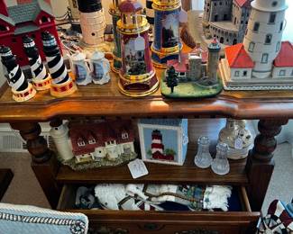 This family loved their lighthouses.