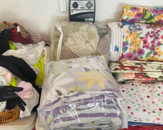 Bedspreads & coverlets