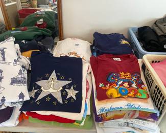 Great selection of tourist tee-shirts and sweatshirts from around the country.