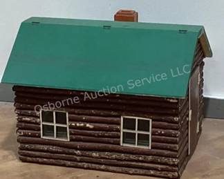 Log cabin style toy house