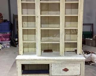 Primitive cabinet