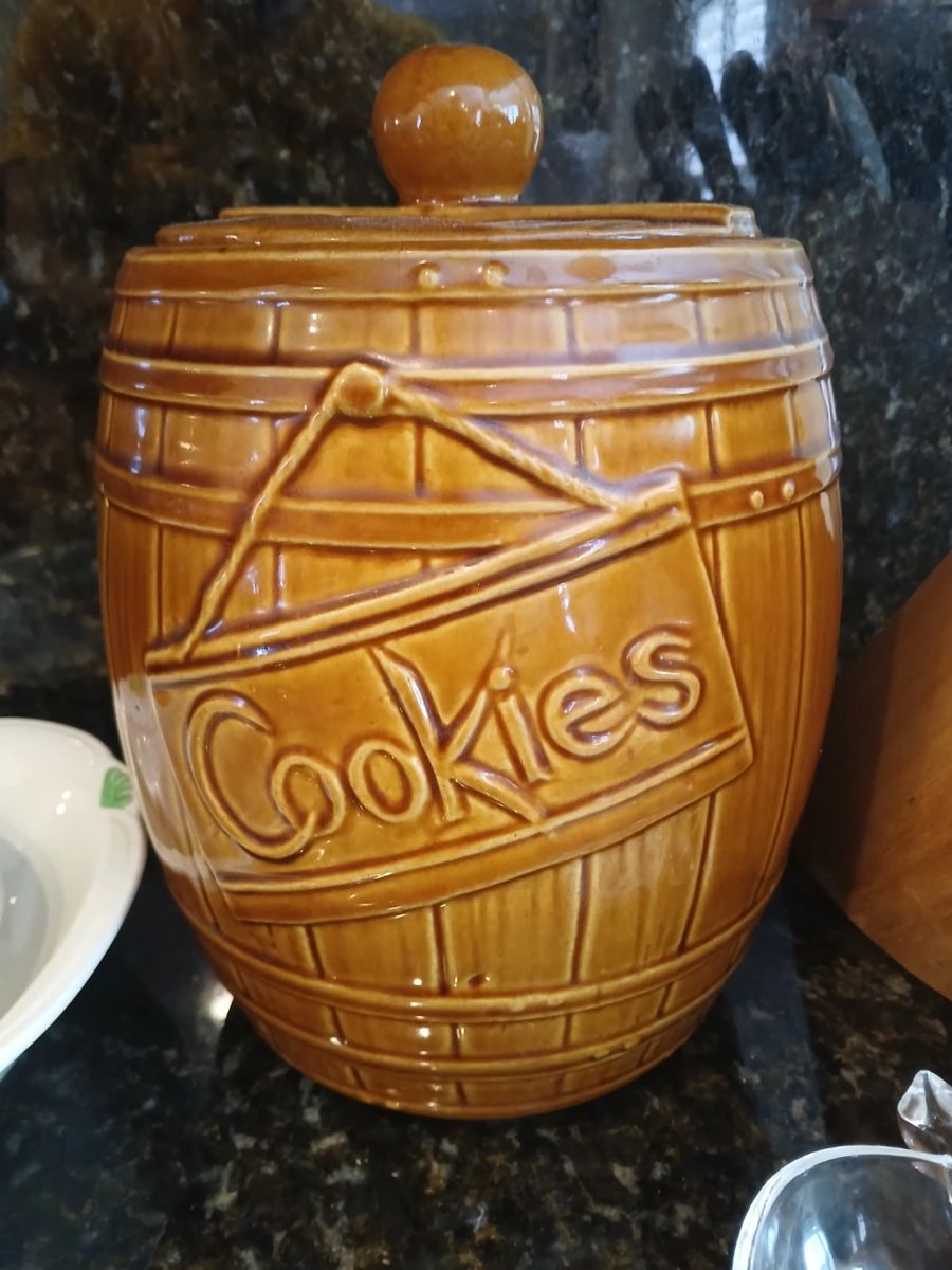 Vintage cookie jar