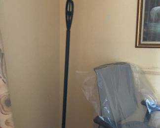 Traditional floor lamp