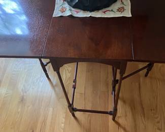 19th century English mahogany drop leaf table