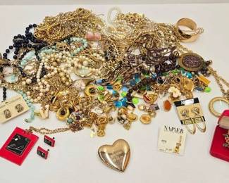 802 Costume Jewlery