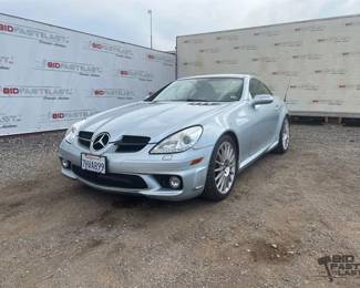 120  2006 MercedesBenz AMG SLKClass 