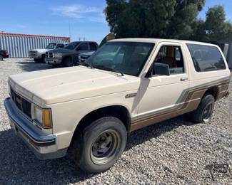 340  1989 GMC Jimmy 