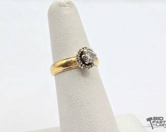 400 18k Gold and Diamond Ring, 4.6g