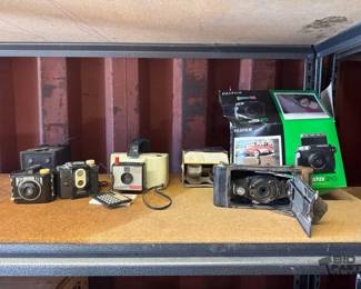 6050 6 Cameras and Binoculars