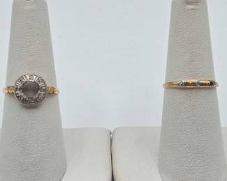 564 14k Gold and Diamond Ring, 2.9g
